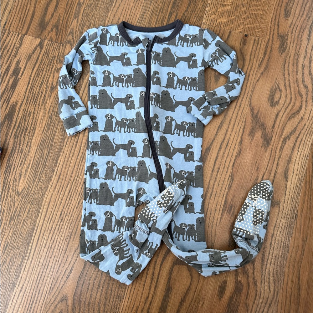 Kickee dog footie